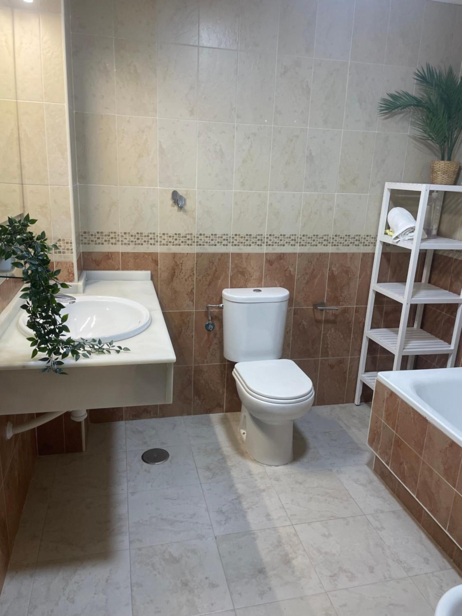 Piso En El Centro De Huelva Silencioso Y Con Gran Patio, Calle La Paz 外观 照片